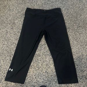 Under Armour Black Capri Small